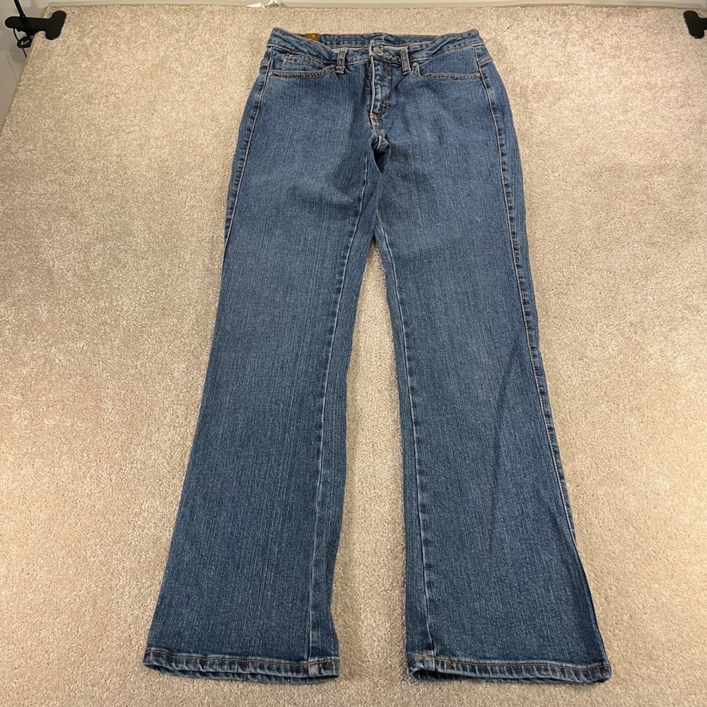 Wrangler Aura Bootcut Jeans Womens 6 AVG Blue Mid Rise Slimming Stretch